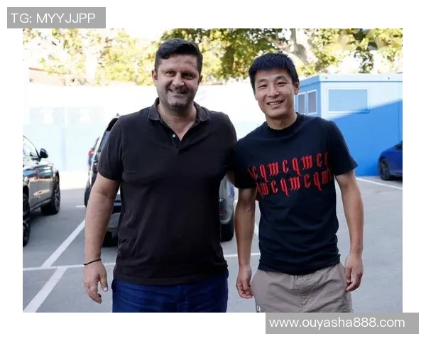 足球明星感人告别俱乐部瞬间回顾珍贵时刻与情感交织的美好记忆